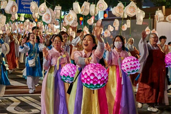 Yeon Deung Hoe: Фестиваль фонарей в Сеуле 2024