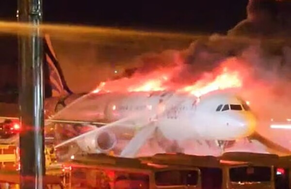 Аварийная эвакуация после пожара на Airbus в Бусане