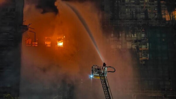 Fire in Seoul: Two suffer cardiac arrest